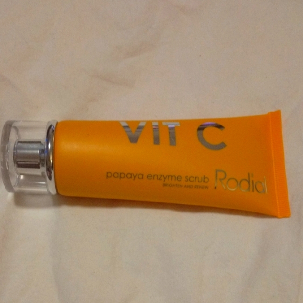 Rodial Vitamin C Papaya Enzyme Scrub